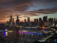 -VENU+海景酒廊