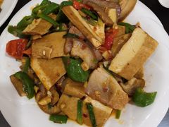 香干炒腊肉-谭家菜农夫山庄