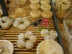 -焙丽拾光(麦凯乐直营店)