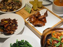 红烧乳鸽-汤城小厨•粤菜•靓汤(金宝街店)