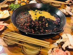 -岗上渣渣老火锅(两路口店)