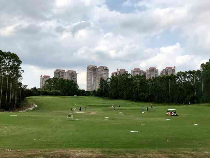 嘉和城温泉高尔夫球会-"周末闲暇时光可以来嘉和城高尔夫球会的场馆.