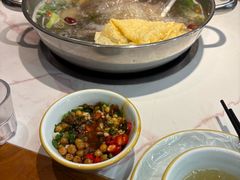 -乡土黄·鲜牛肉火锅·小龙虾(兴业街店)