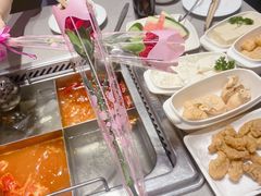 -海底捞火锅(金山百联店)