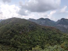 -百色大石围天坑群