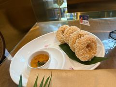 炸虾饼配泰国梅子酱-帕蓝·暹罗料理(大学路店)