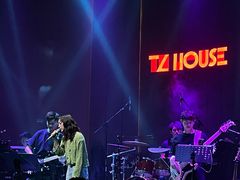 -TZ House音乐现场(来福士中心店)