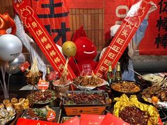 -何师烧烤Pro ·江湖川菜·小龙虾·精酿啤酒(太古里旗舰店)