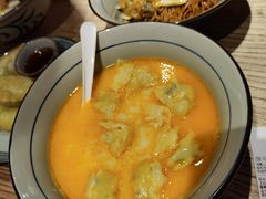 金汤黄鱼馄饨-蟹黄鱼·楼上面馆(外滩中央旗舰店)