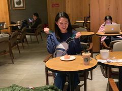 大堂-星巴克臻选(宁波世纪东方广场店)