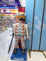 -玩具反斗城(正大广场店)