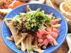 -包整·丝娃娃(甲秀楼景观店)