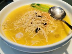招牌翅汤煮干丝-HOMES上海本帮菜(襄阳公园店)