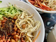 -牛一嘴·兰州牛肉面·大盘鸡(财富中心店)