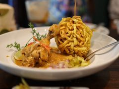 -Chom Cafe and Restaurant