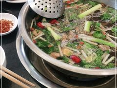 -周老三跷脚牛肉·全牛火锅(非遗传承店)