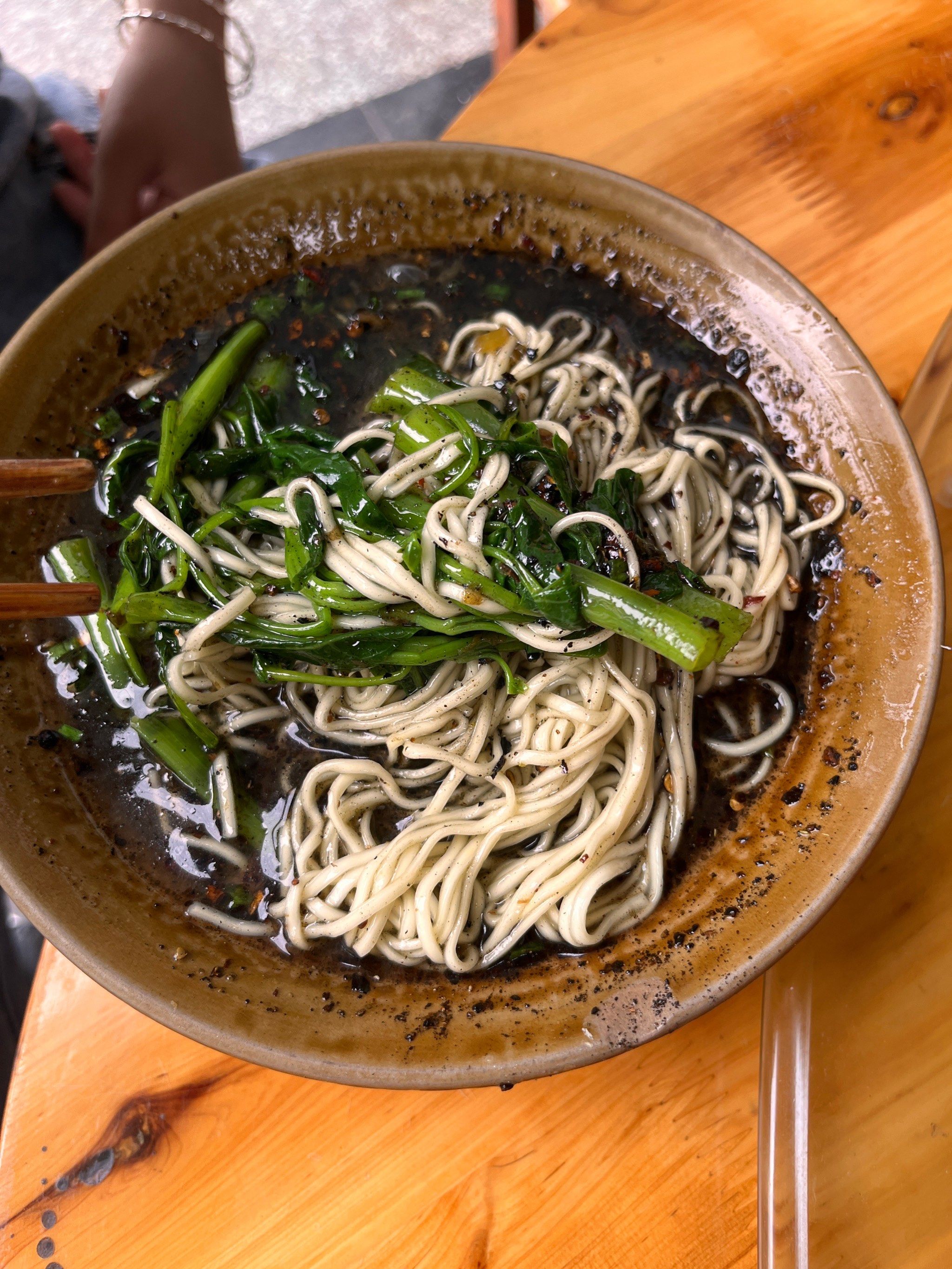 糊辣壳小面,果然是很特别味道,还怪好吃的