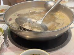 -乡土黄·鲜牛肉火锅·小龙虾(兴业街店)