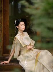 -桃子造型婚纱礼服(凤起广场店)