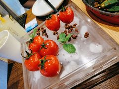 番茄脆菇沙拉-小大董·烤鸭(王府井apm店)
