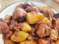 土豆焖鸡腿-念念Restaurant(贝岗店)