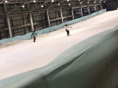 -乔波室内滑雪场
