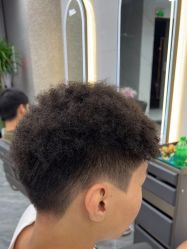 -七分屋LA·烫发·染发·剪发