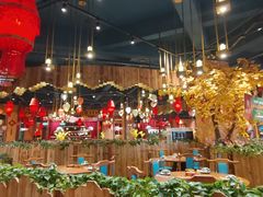 大堂-老滇山寨•云南特色菜•地方菜•民族风情歌舞表演(金碧店)