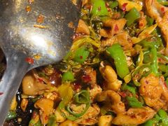 -聚鑫朋酸菜肥肠(文艺路口店)