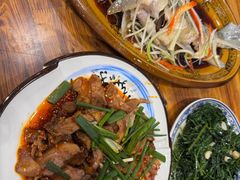 -乡土特色.冷锅鱼.牦牛肉汤锅