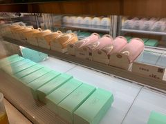 -顶东面包花园·生日蛋糕(世博店)