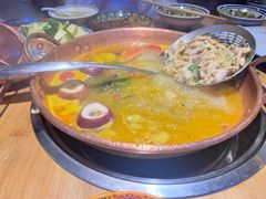 -洱火云南酸菜牛肉火锅(石景山当代商城店)