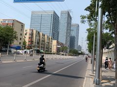 -清华同方科技广场美食广场