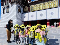 -杨梅红艺术教育(北京金源购物中心校区)
