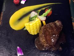 煎牛扒鲜菌少司-威克特披萨汉堡