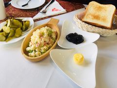 烤切片白面包-小白桦西餐厅
