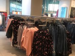 -H&M(鹏欣水游城店)