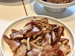 -老鼎万春卤菜(五代传承创始老店)