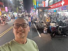 -六合夜市