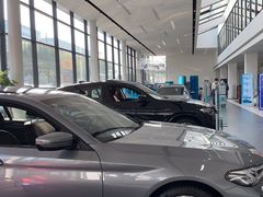 -上海宝信宝马4S店