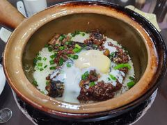 黄鳝牛肉窝蛋双拼-红星光发煲仔饭(文海店)