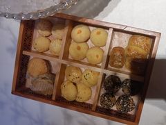 -八府香鸭·啫啫煲(华山路店)