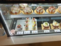 -花花卷卷·鲜食蛋糕(静安久光百货店)