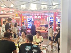 -刘姐啤酒鱼民族演艺餐厅(西街总店)