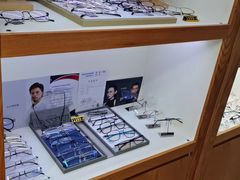 -沪睛眼镜蔡司官方授权店(金桥佳林路店)