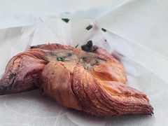 -VERIE BAKEHOUSE