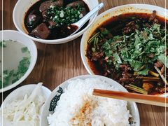 -杨三孃跷脚牛肉(美洲花园店)