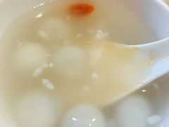 酒酿芝麻小圆子-老大同酒家·糟卤·本帮菜(中山公园店)