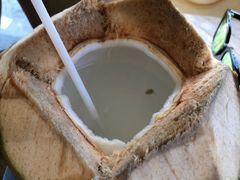 鲜椰子-Warung Babi Guling Ibu Oka 3