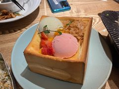 -蜜桃餐厅·伴山(湖滨商业街店)